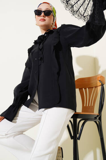 Fırfırlı Gül Aksesuarlı Gömlek Siyah - Yılın Fırsatı 