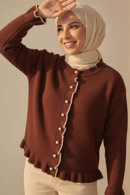 Fırfırlı İnci Düğmeli Triko Hırka Kahve - VAV TEKSTİL