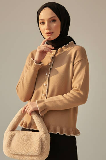 Fırfırlı İnci Düğmeli Triko Hırka Latte - Hırka