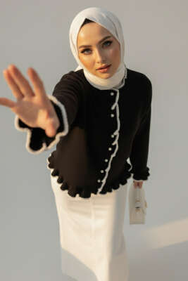 Fırfırlı İnci Düğmeli Triko Hırka Siyah - Hırka