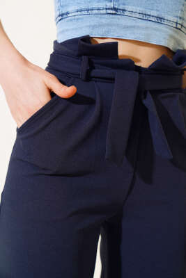 Fırfırlı Kuşaklı Dar Paça Pantolon Lacivert - Kadın Giyim Modelleri