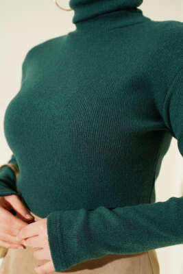 Fitilli Boğazlı Body Zümrüt - Bluz