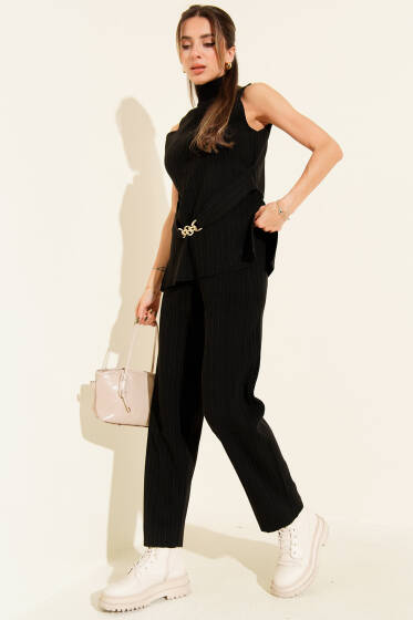 Fitilli Gold Broş Detaylı Triko İkili Takım Siyah - Kadın Giyim Modelleri