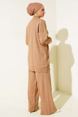 Fitilli Kol Kabartmalı Triko İkili Takım Büsküvi - Triko İkili Takım