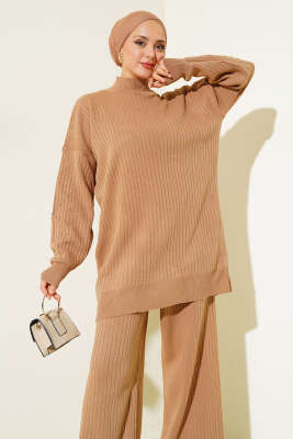 Fitilli Kol Kabartmalı Triko İkili Takım Büsküvi - Triko İkili Takım