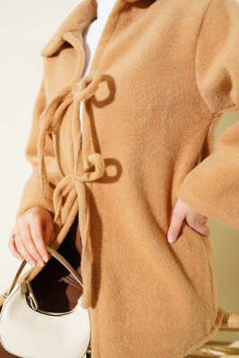 Önü Bağcıklı Keçe Ceket Latte - Ceket