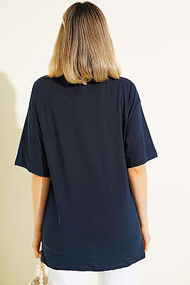 Fiyonk Baskılı Mini Taşlı T-shirt Lacivert - Kadın Giyim Modelleri