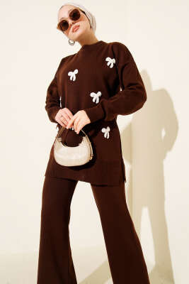 Fiyonk Desenli İncili Triko İkili Takım Kahve - SUDE NAZ