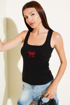 Fiyonk İşlemeli Fitilli Body Siyah - Yılın Fırsatı