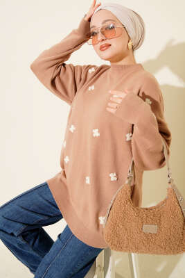 Fiyonk İşlemeli Triko Kazak Latte - NOVALÜX