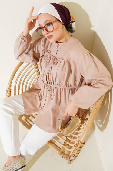 Fiyonklu Büzgülü Gömlek Bej - Gömlek