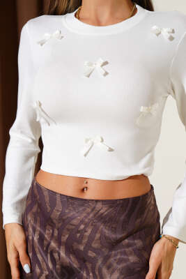 Fiyonklu Uzun Kol Crop Ekru - Yılın Fırsatı