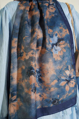 Floral Batik Desen Şal Lacivert - Başörtüsü