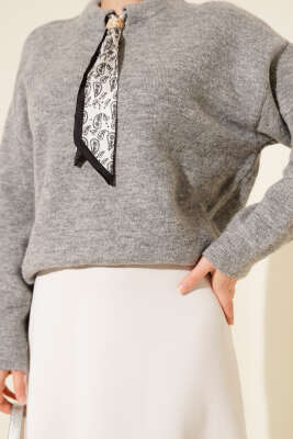 Fular Detaylı Triko Kazak Gri - Triko Kazak