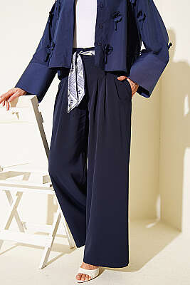 Fular Kuşaklı Geniş Paça Pantolon Lacivert - MUSTİ