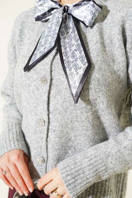  Fularlı Düğmeli Triko Hırka Gri - Hırka