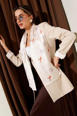 Fularlı Gold Düğmeli Ceket Bej 