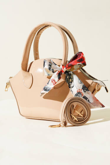 Fularlı Parlak Çanta Latte - Kol Çantası