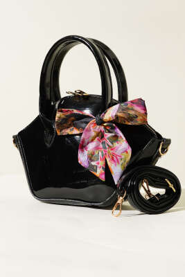 Fularlı Parlak Çanta Siyah - GÜZEL ÇANTA