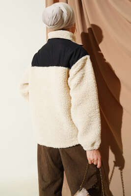 Garni Detaylı Fermuarlı Peluş Mont Bej - Mont