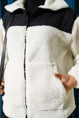 Garni Detaylı Fermuarlı Peluş Mont Ekru - Mont