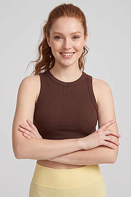 Geniş Biye Detaylı Crop Kahve 