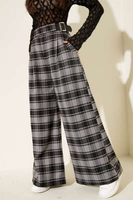 Geniş Paçalı Ekose Desen Pantolon Gri - Kadın Giyim Modelleri