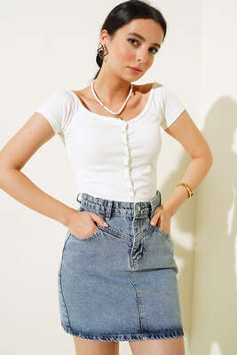 Geniş Yaka Çıtçıt Düğmeli Bluz Ekru - Bluz