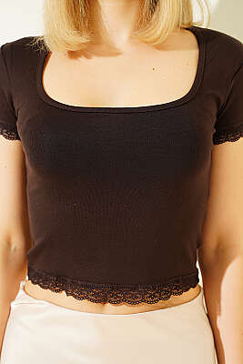 Geniş Yakalı Dantel Detaylı Crop Kahve - Kadın Giyim Modelleri