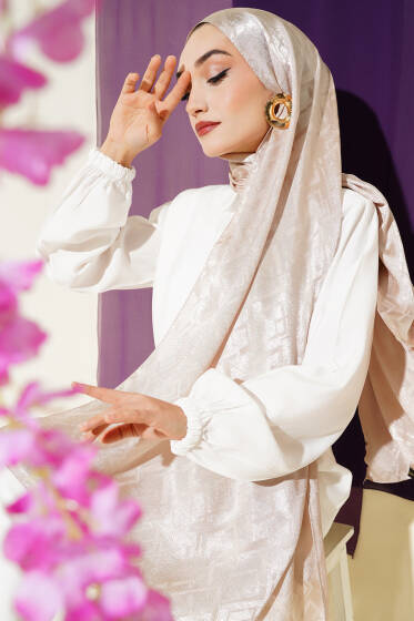 Geometri Desenli Jakar Şal Açık Vizon - 62 - Başörtüsü