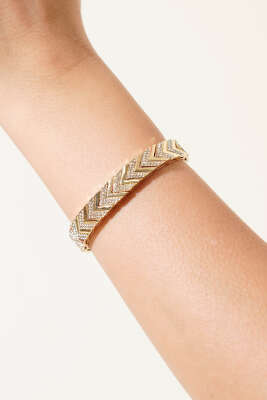 Geometrik Desenli Zirkon Taşlı Modern Bileklik Gold - DEMİR BİJUTERİ