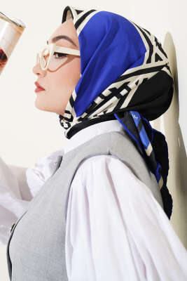 Geometrik Detaylı Saten Twill Eşarp Saks - Başörtüsü