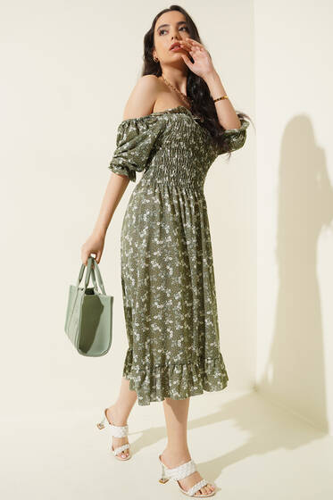 Gipeli Omuzları Açık Elbise Çağla Yeşili - Kadın Giyim Modelleri