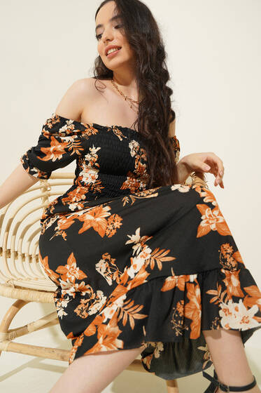 Gipeli Omuzları Açık Elbise Siyah Desenli - Kadın Giyim Modelleri