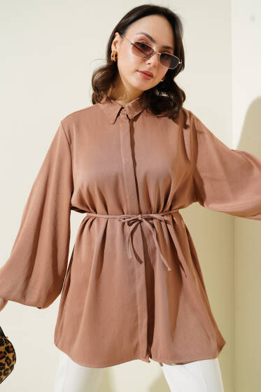 Gizli Düğmeli Balon Kol Saten Gömlek Latte - Gömlek