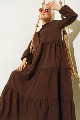 Gizli Düğmeli Kat Kat Düğmeli Elbise Kahve - Tesettür Elbise