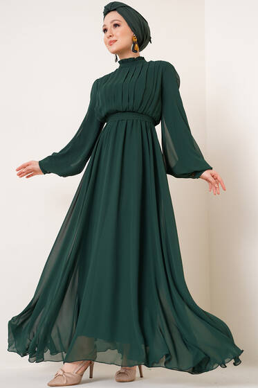Göğsü Piliseli Şifon Elbise Zümrüt Yeşili - Tesettür Elbise