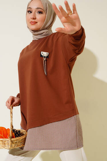 Göğüs Aksesuarlı Ekoseli Tunik Kahve - Tunik