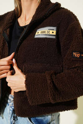 Göğüs Armalı Kısa Peluş Ceket Kahve - Kadın Giyim Modelleri