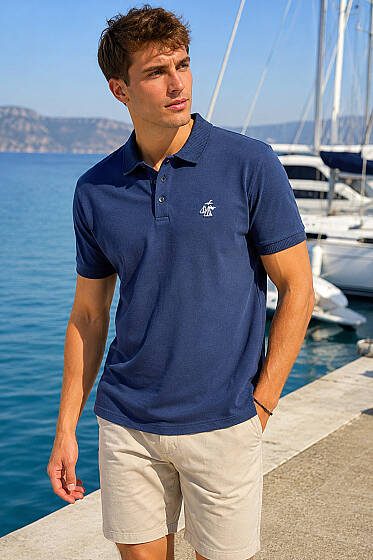 Göğüs Armalı Polo Yaka Erkek T-shirt Lacivert - Erkek T-shirt