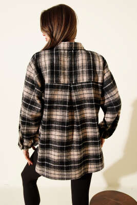 Göğüs Cepli Ekoseli Oduncu Gömlek Bej - Kadın Giyim Modelleri