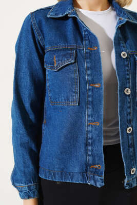 Göğüs Cepli Metal Düğmeli Kısa Kot Ceket Kot Mavisi - Kadın Giyim Modelleri