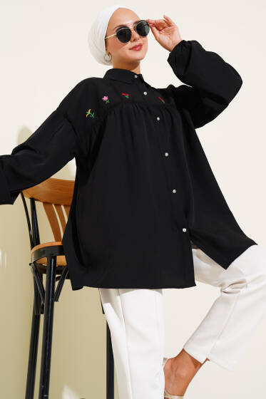 Göğüs Çiçek Nakışlı Gömlek Siyah - Gömlek