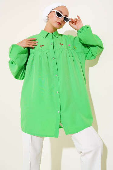 Göğüs Çiçek Nakışlı Gömlek Yeşil - Gömlek