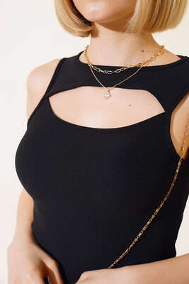 Göğüs Dekolteli Bluz Siyah - Kadın Giyim Modelleri