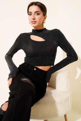 Göğüs Dekolteli Simli Crop Siyah - Kadın Giyim Modelleri