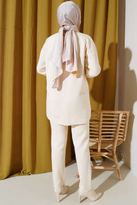 Göğüs İncili Triko İkili Takım Bej - Triko İkili Takım