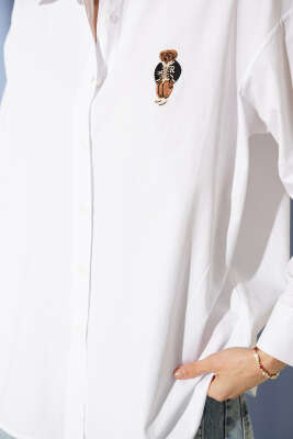 Göğüs Nakışlı Terikoton Gömlek Beyaz - Kadın Giyim Modelleri