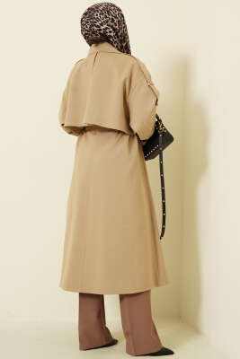 Göğüs Pelerinli Apoletli Uzun Trençkot Karamel - Bayram Kombinleri