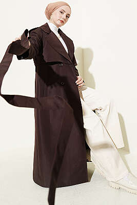 Göğüs Pelerinli Kuşaklı Uzun Trençkot Kahve - GÜRZA TEKSTİL